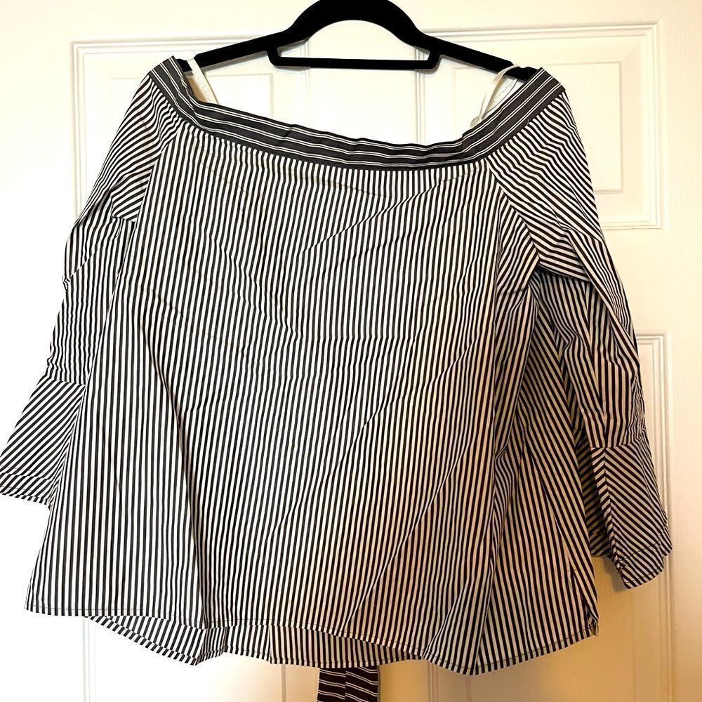 Loft Blouse. Size Petite Large.